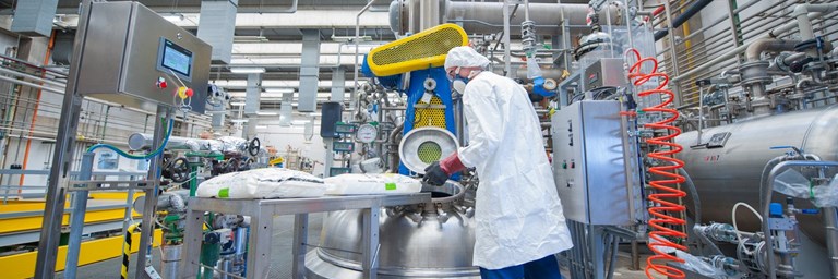 Articolo promozionale Carlo Lusso (#issuee 1 Chemistry today)